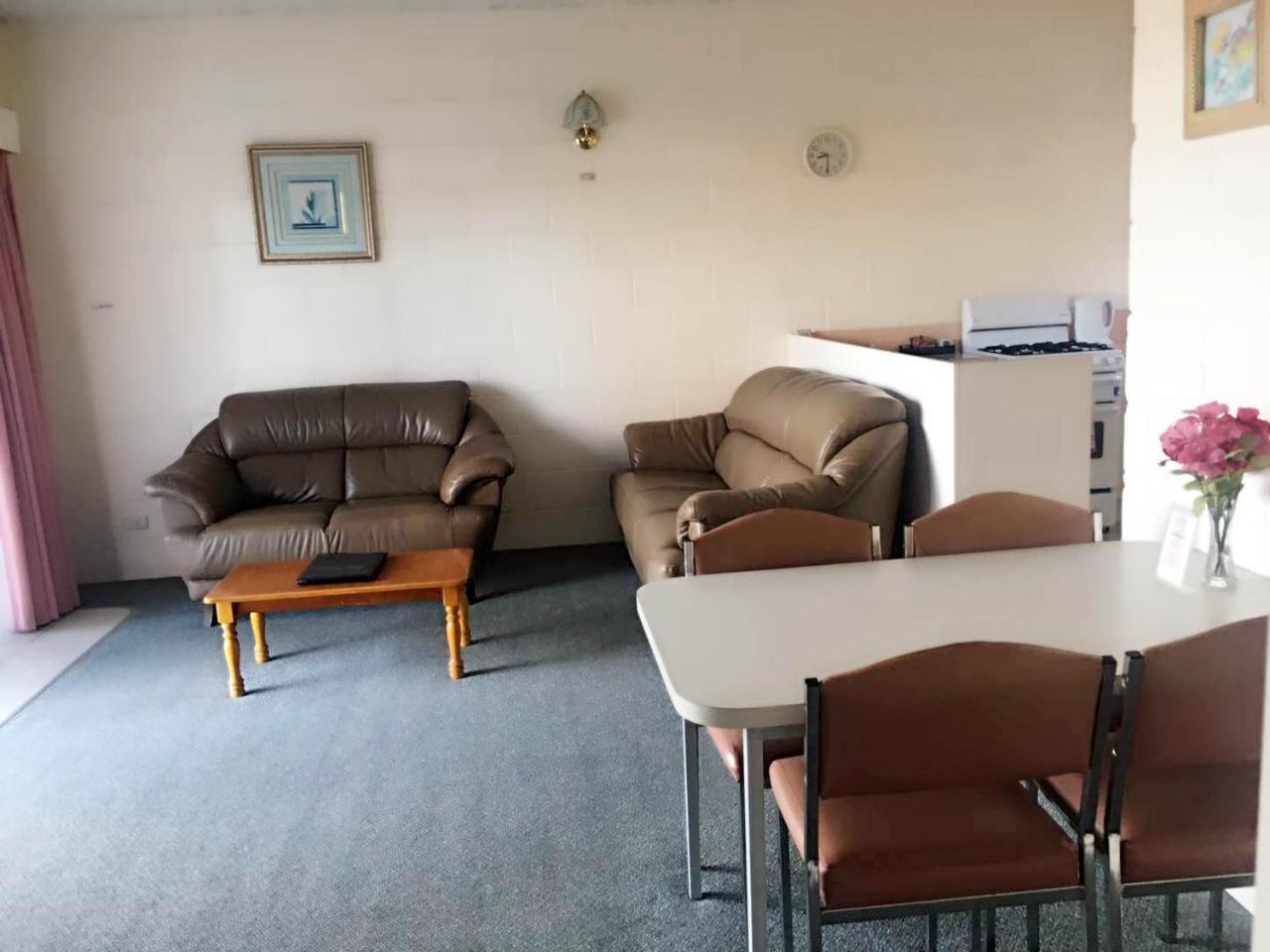Black Swan Motor Inn Lakes Entrance Exterior foto