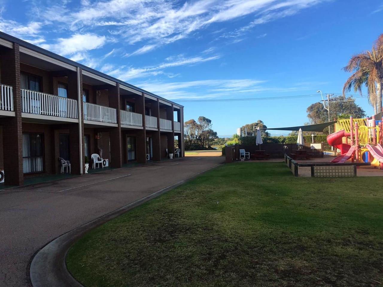 Black Swan Motor Inn Lakes Entrance Exterior foto